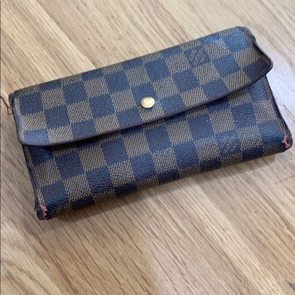 Louis Vuitton Damier wallet